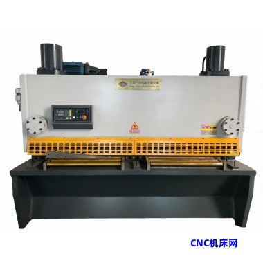 QC11K闸式剪板机