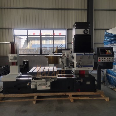 马扎克 T611 深孔镗床 盲孔加工 工作台可旋转加工金属工件 左右数显